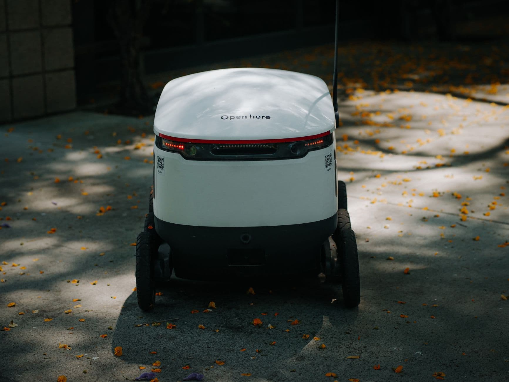 DoorDash launches an AI agent you can text to order food