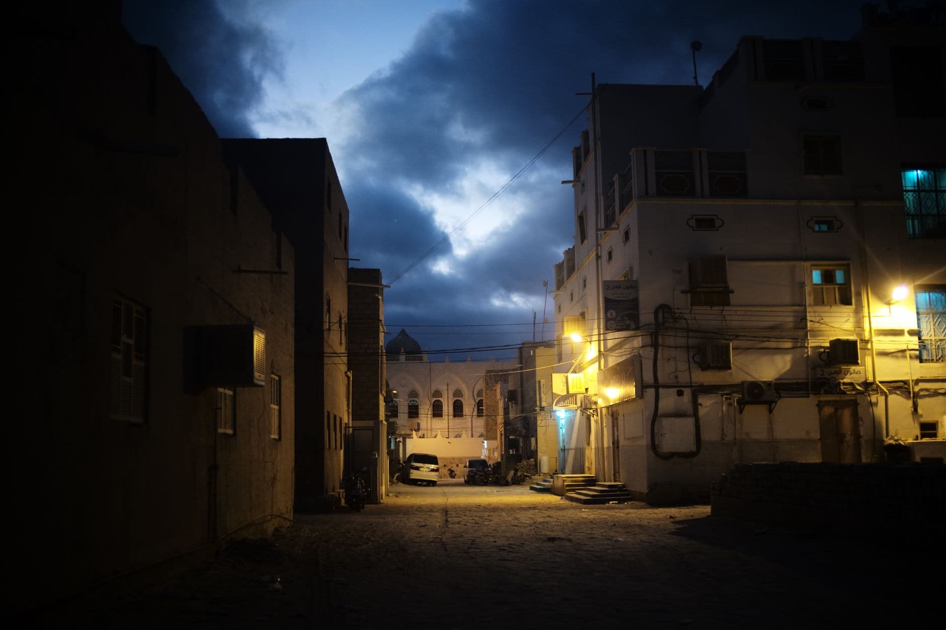 Yemen’s Taiz under siege again as food and fuel prices rise